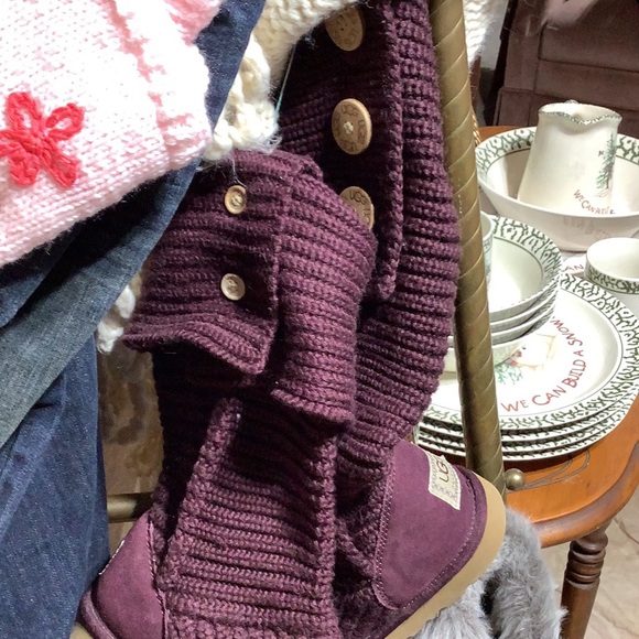Ugg Sweater Boot, tall or fold over for short Bootie - Picture 5 of 6